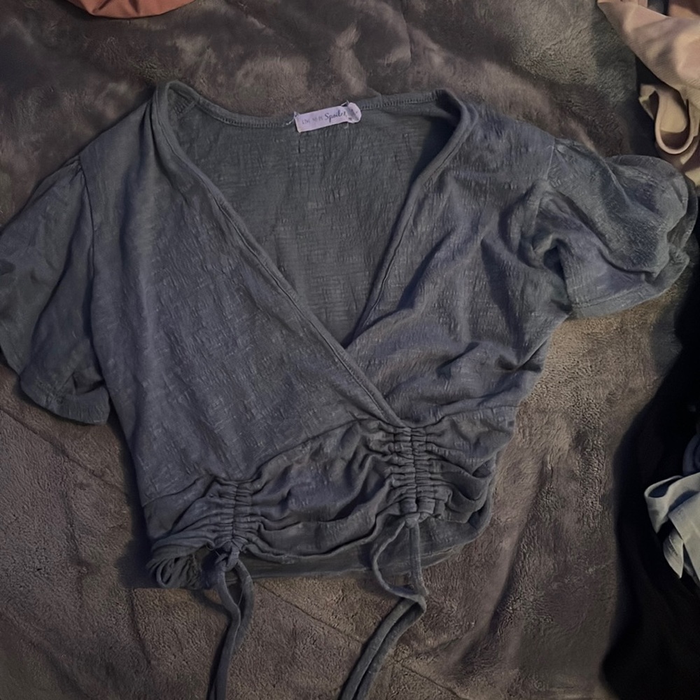 Cropped cute shirt